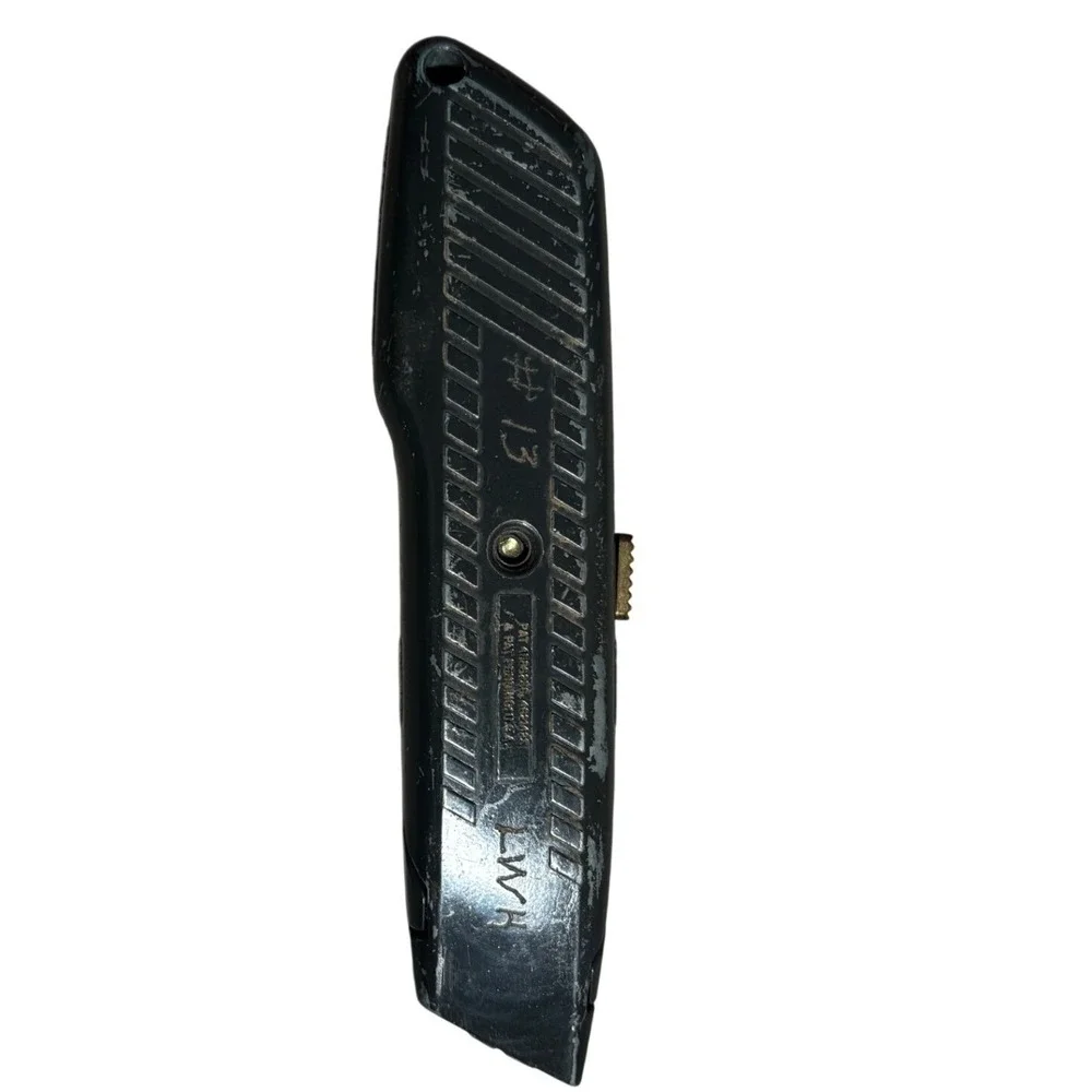 Stanley 10-079 Retractable‎ Utility Knife Black Metal Body Box Cutter Hand Tool